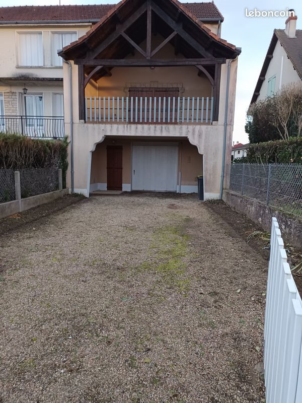 Maison à louer, 105m², Challuy