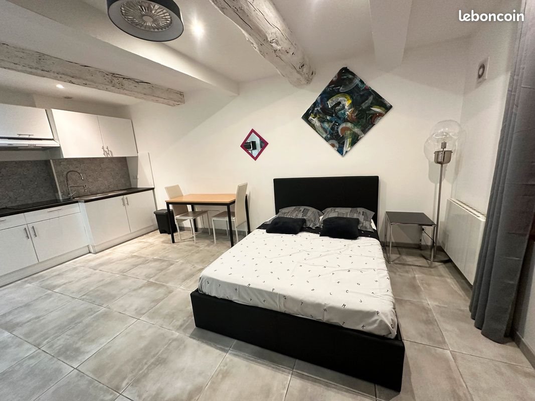 Appartement à louer, 26m², Nîmes