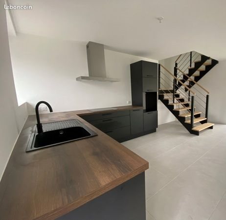 Maison à louer, 110m², Merlevenez