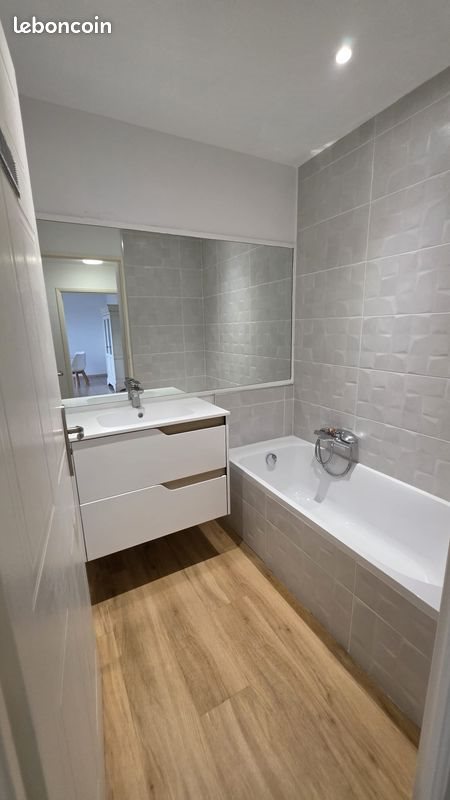 Appartement à louer, 48m², Mandelieu-la-Napoule