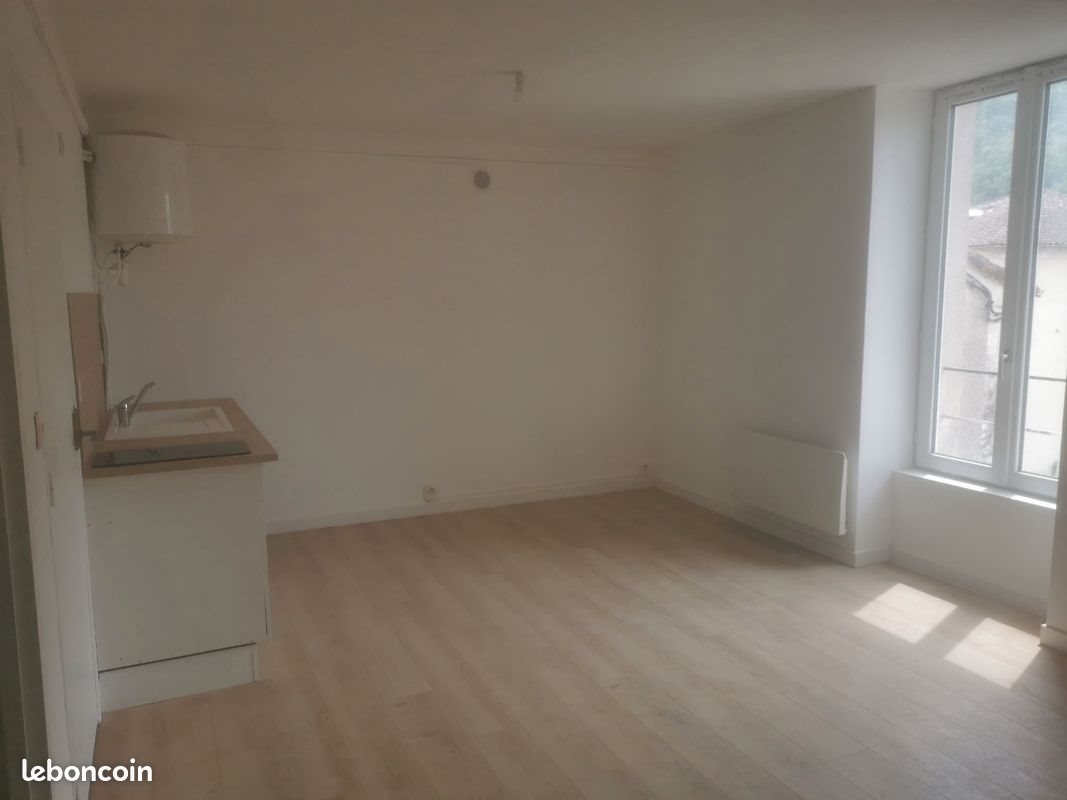 Appartement à louer, 26m², Avèze