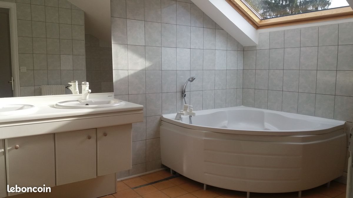 Appartement à louer, 84m², Cluses