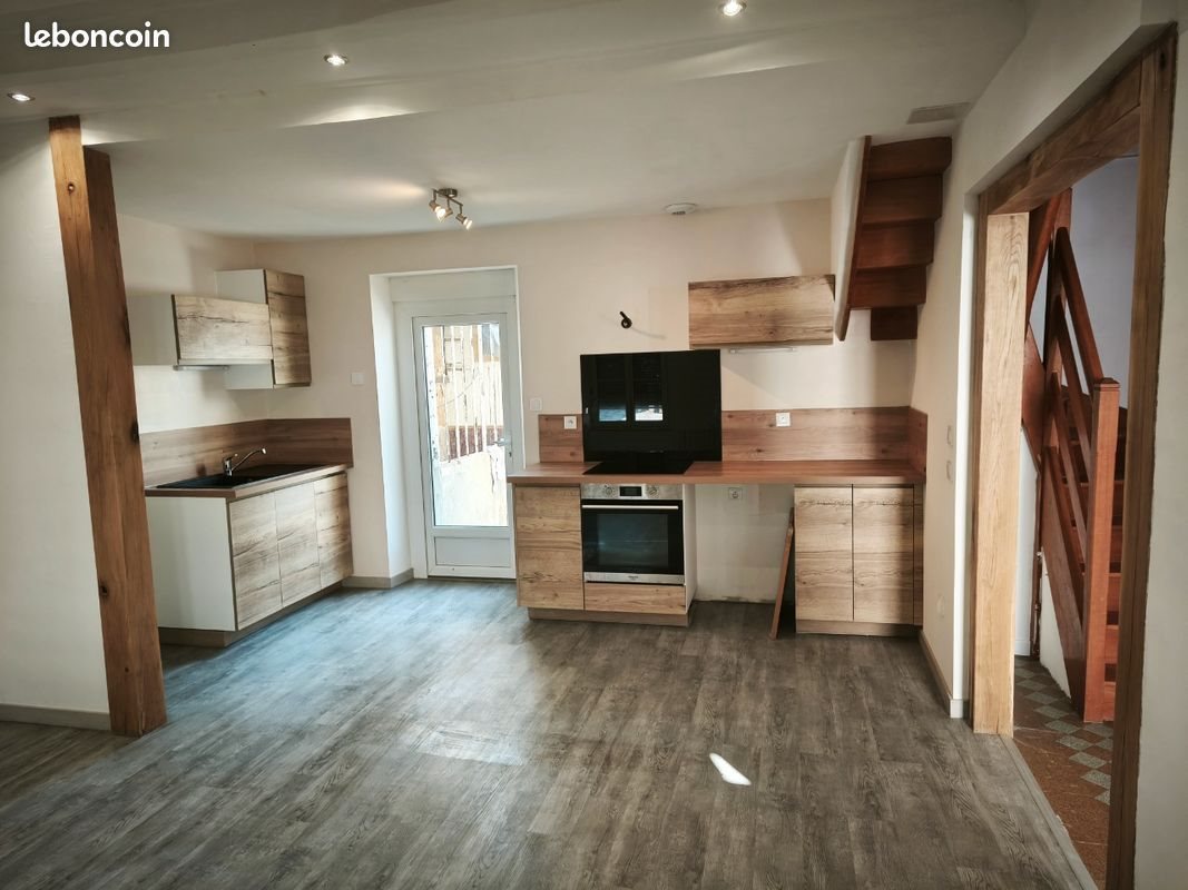 Maison à louer, 80m², Saint-Michel-de-Chavaignes