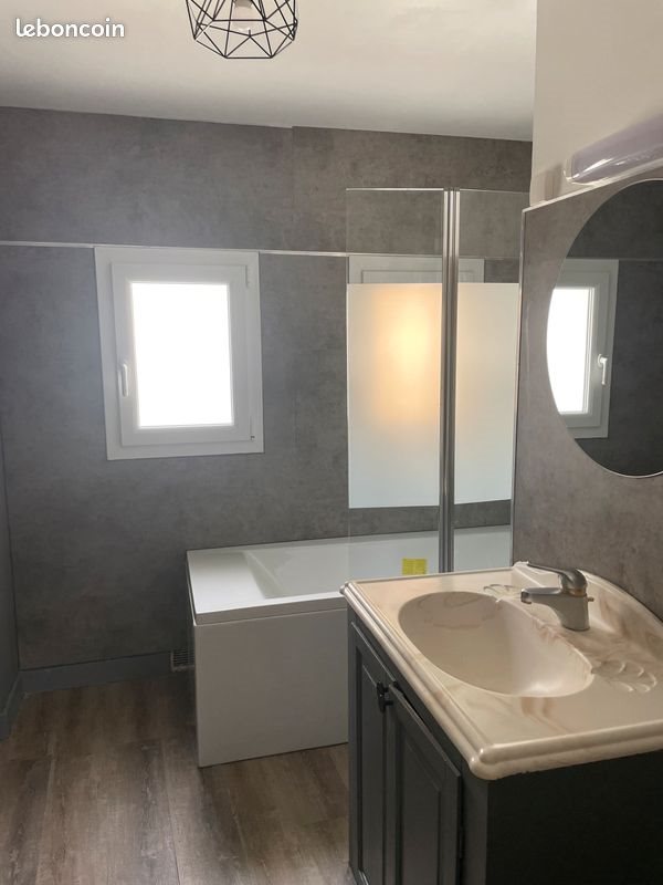 Maison à louer, 75m², Combrand