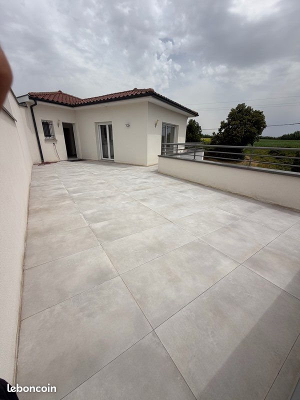 Appartement à louer, 90m², Auberives-sur-Varèze