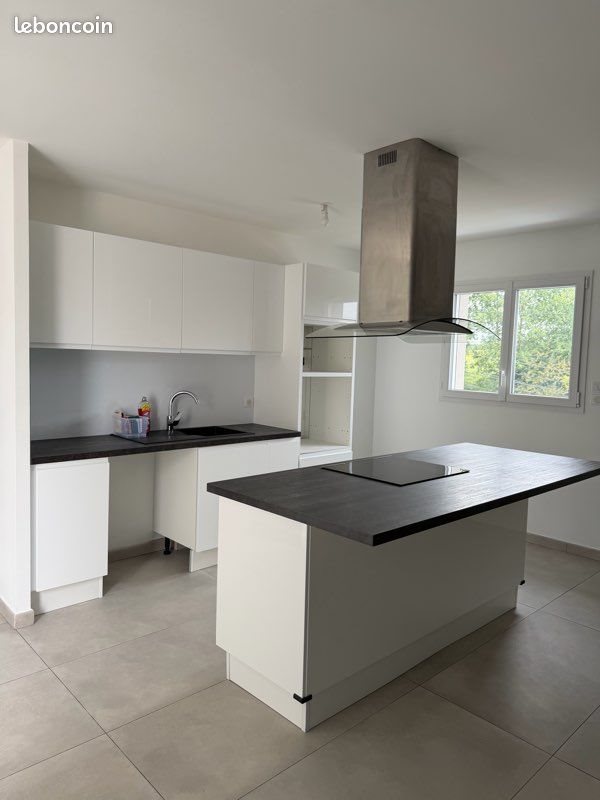 Appartement à louer, 90m², Auberives-sur-Varèze
