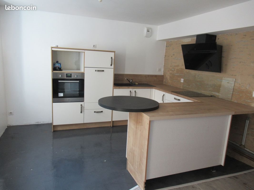 Maison à louer, 76m², Cantenay-Épinard
