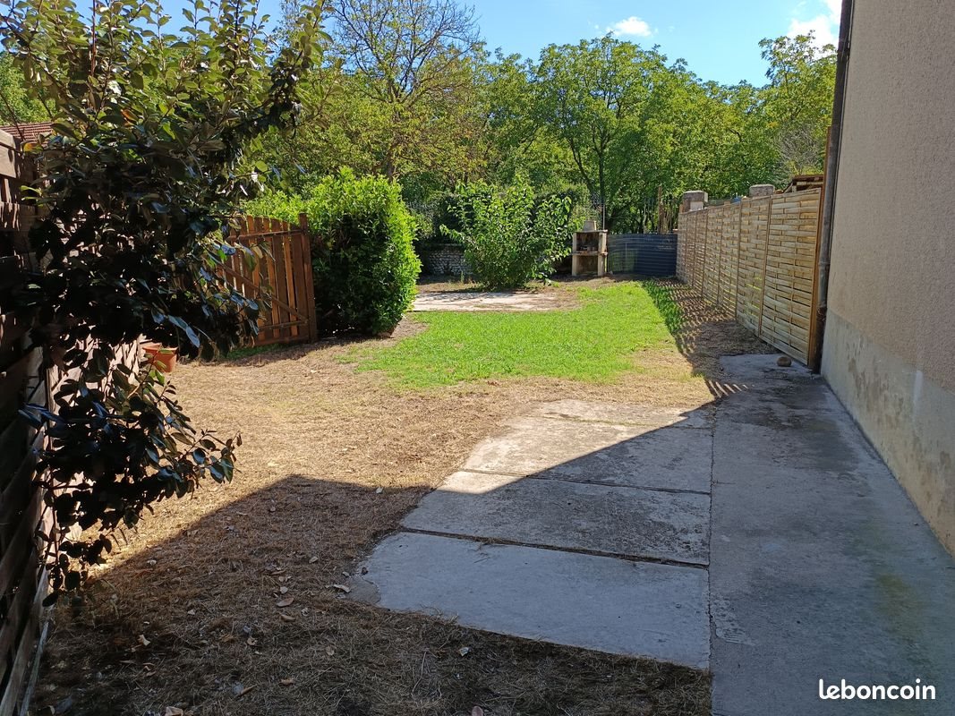 Appartement à louer, 70m², Saint-Vérand