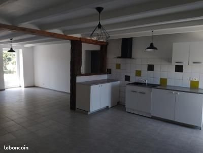Maison à louer, 85m², Clérac