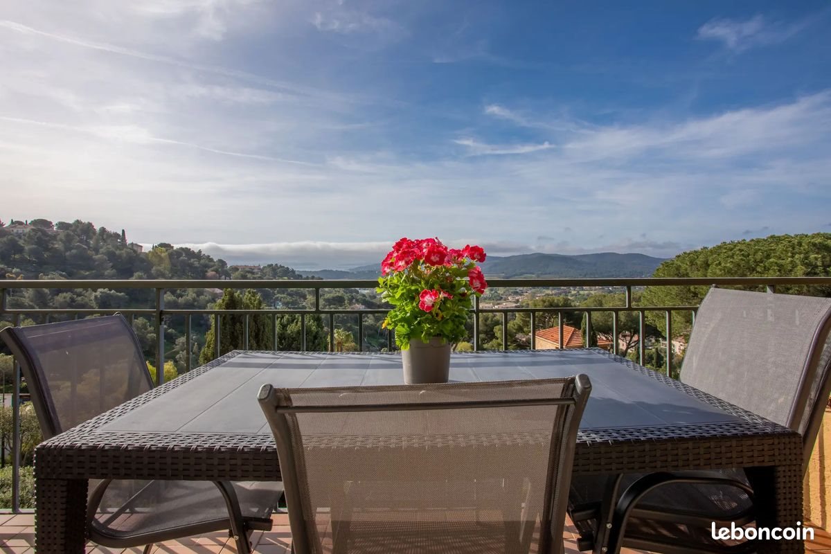 Appartement à louer, 32m², Bormes-les-Mimosas