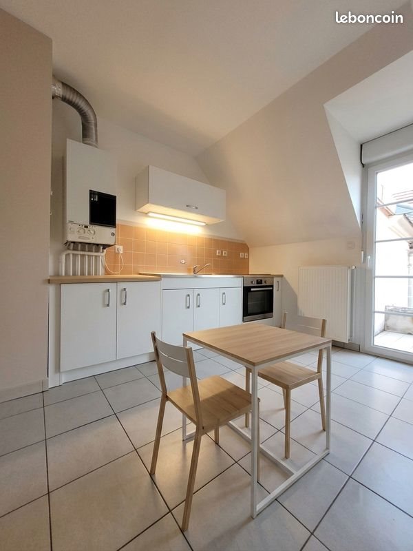 Appartement à vendre, 61m², Pont-sur-Yonne