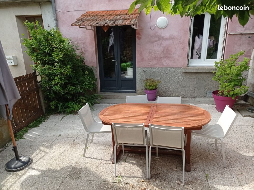 Maison à louer, 92m², Manzat