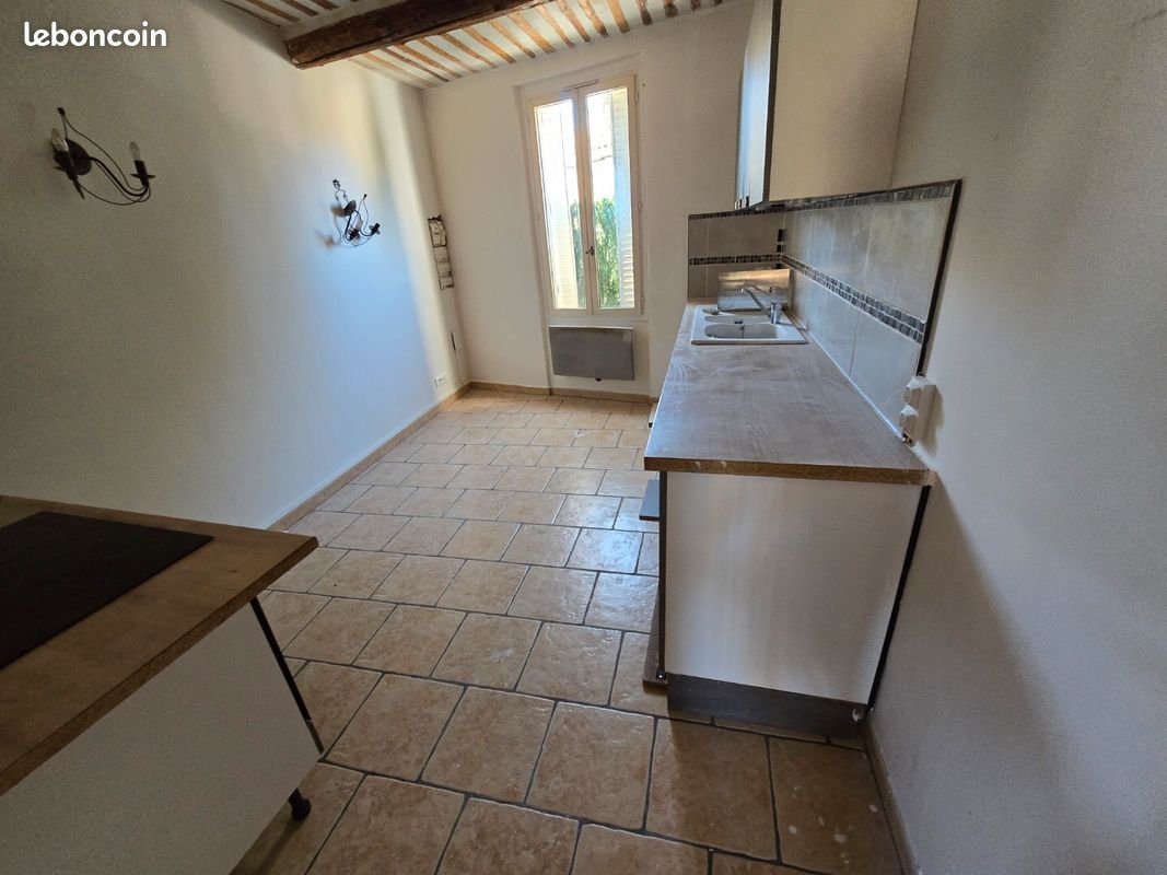 Appartement à louer, 57m², Saint-Saturnin-lès-Avignon