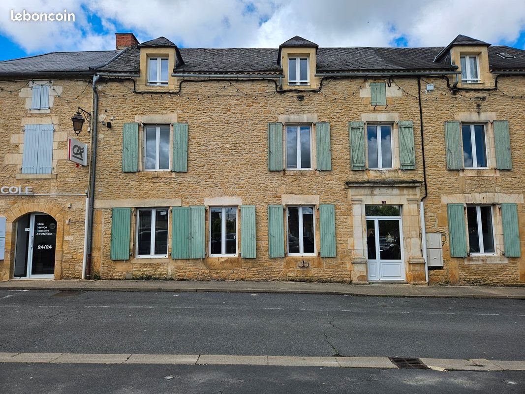 Appartement à louer, 45m², Salignac-Eyvigues
