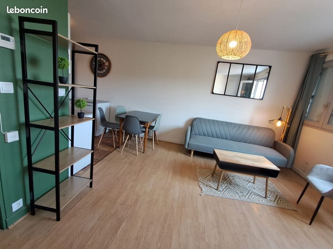 Appartement à louer, 45m², Aurillac