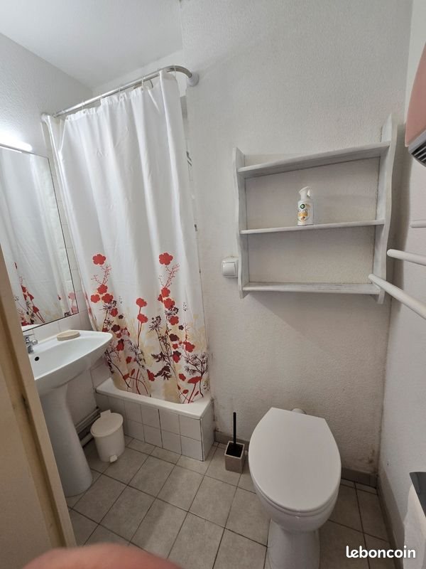 Appartement à louer, 18m², Valbonne