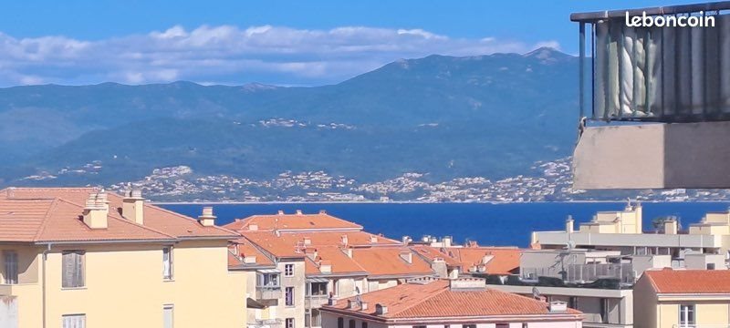 Appartement à louer, 84m², Ajaccio