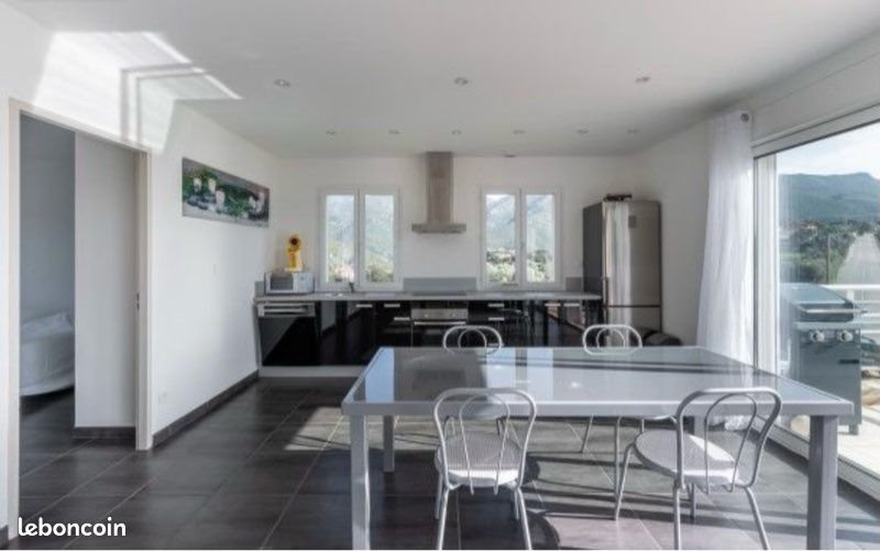 Appartement à louer, 90m², Peri