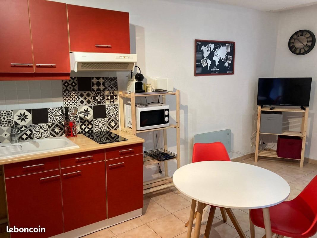 Appartement à louer, 22m², Riez