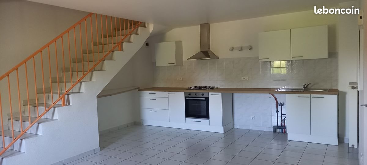 Appartement à louer, 85m², Fretigney-et-Velloreille