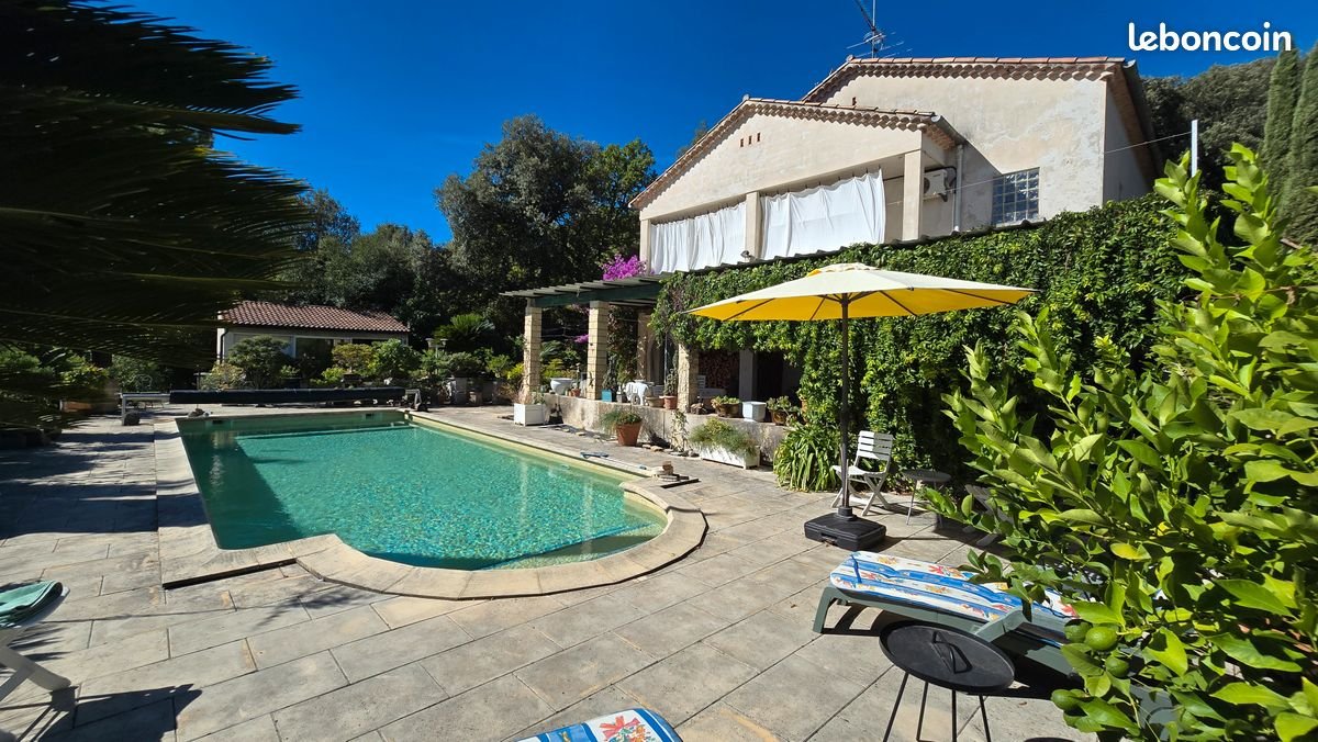 Maison à vendre, 117m², Saint-Jean-du-Pin