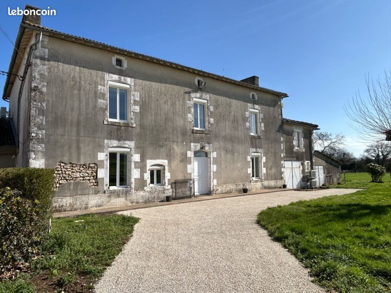 Maison à vendre, 400m², Valence-en-Poitou
