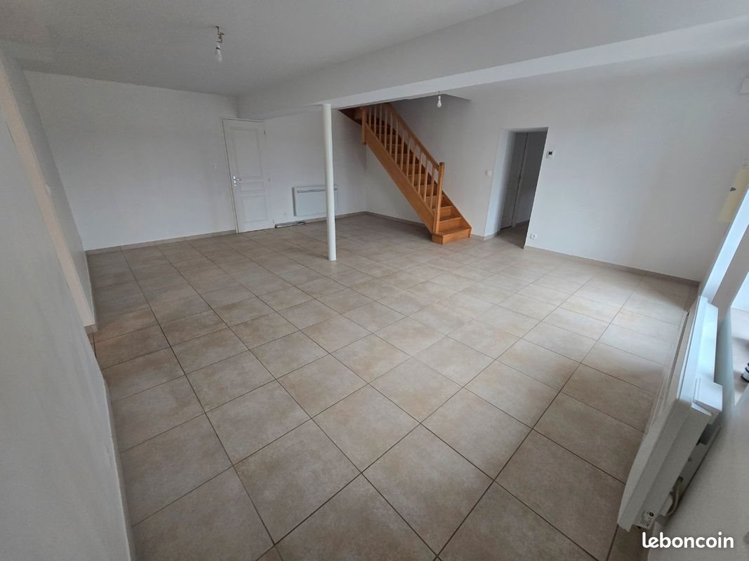 Maison à louer, 122m², Brécy