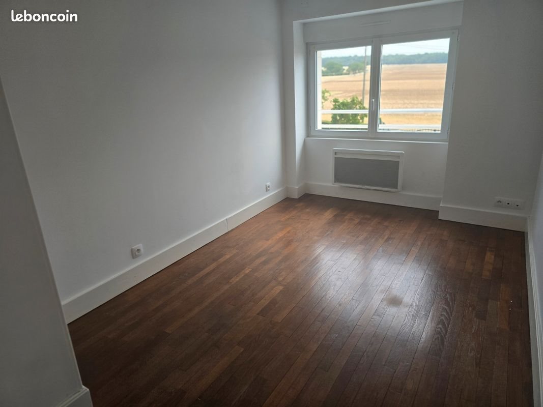 Maison à louer, 122m², Brécy