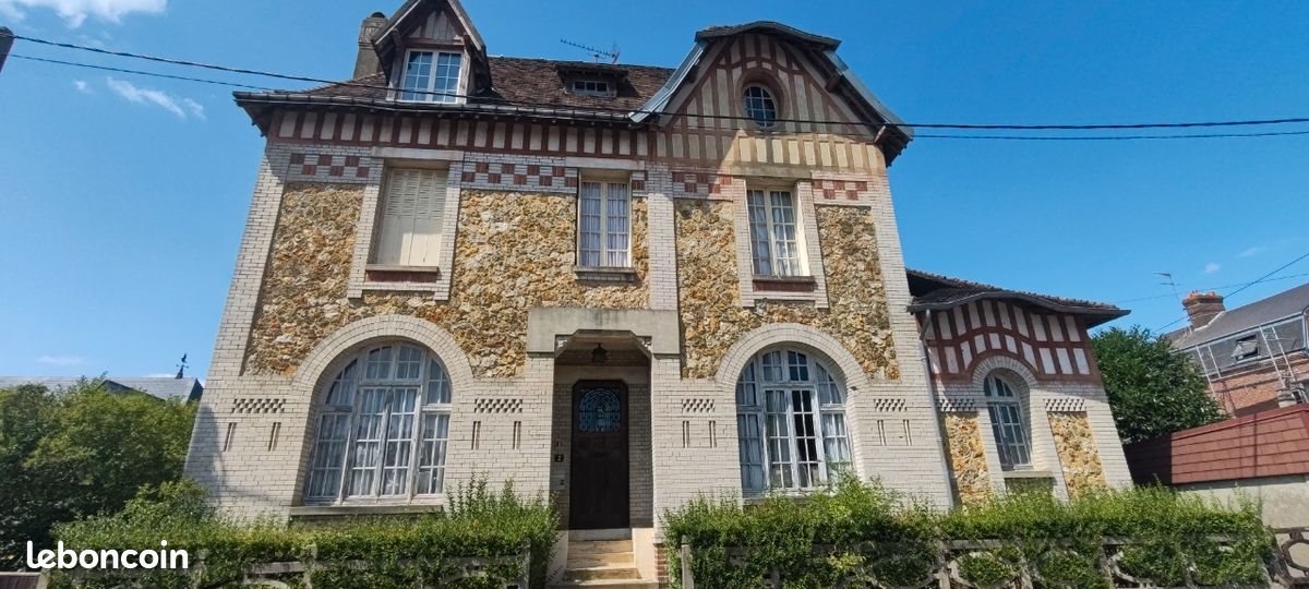 Maison à vendre, 270m², Forges-les-Eaux