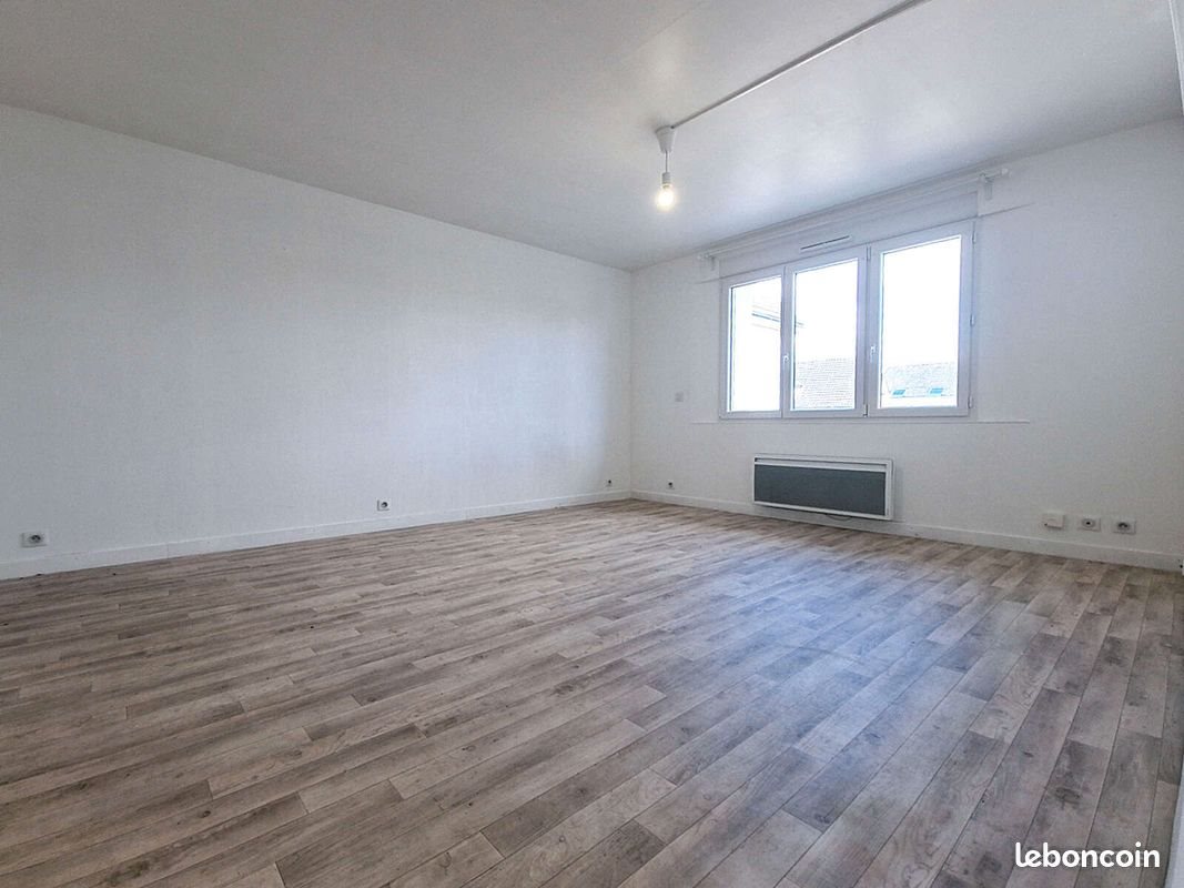 Appartement à louer, 29m², Trappes