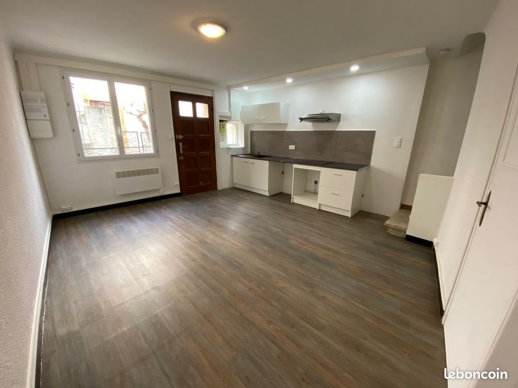 Maison à louer, 45m², Pieusse