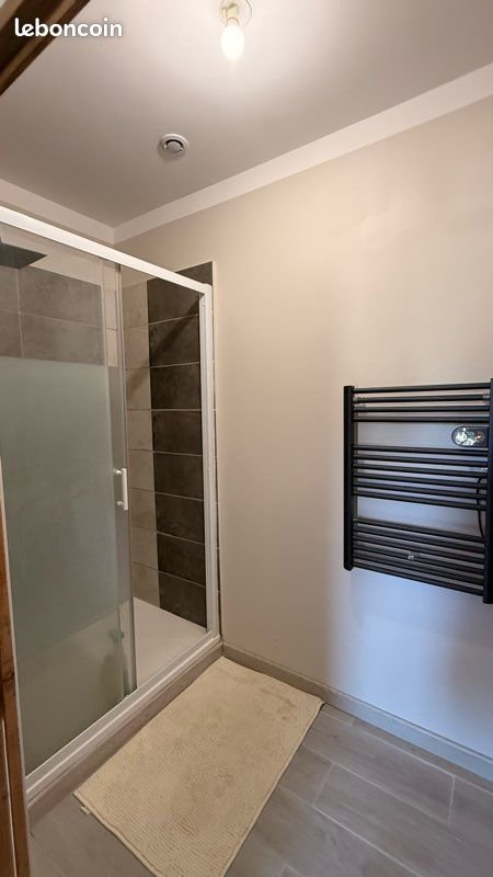 Appartement à louer, 65m², Saint-Fortunat-sur-Eyrieux