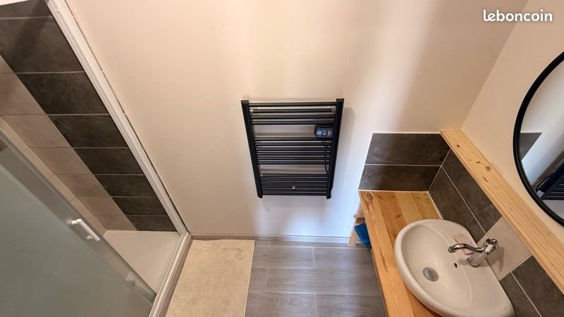Appartement à louer, 65m², Saint-Fortunat-sur-Eyrieux
