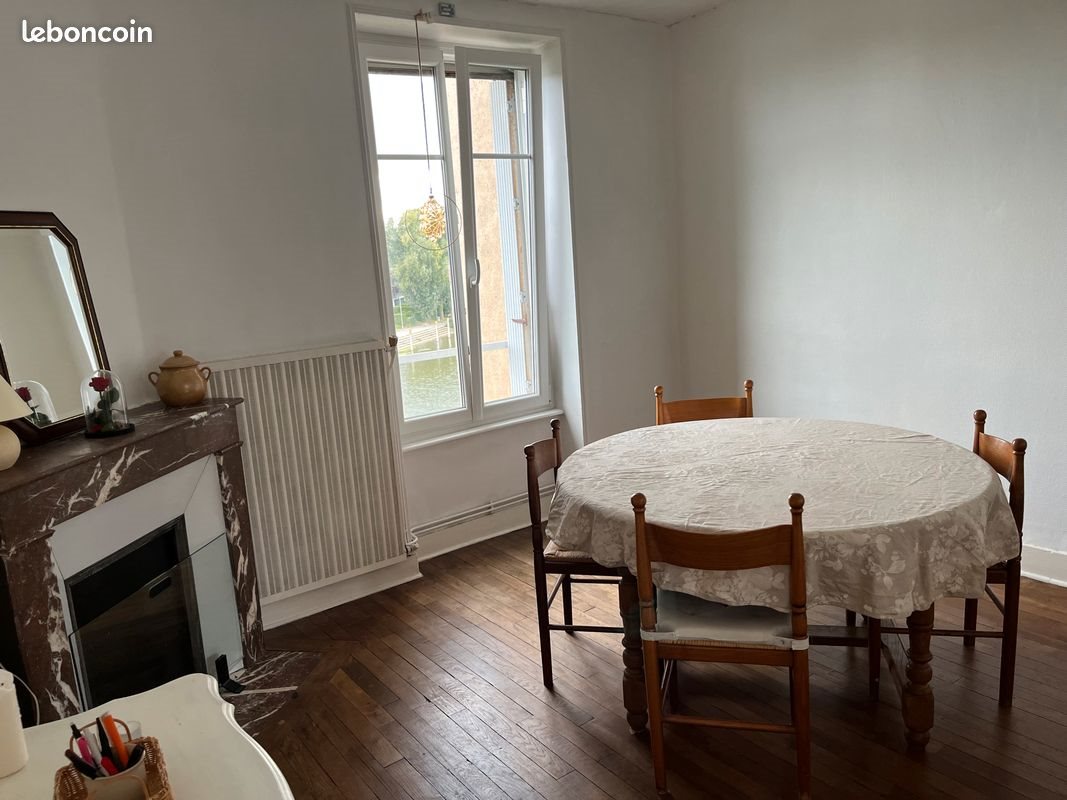 Appartement à louer, 65m², Saint-Max