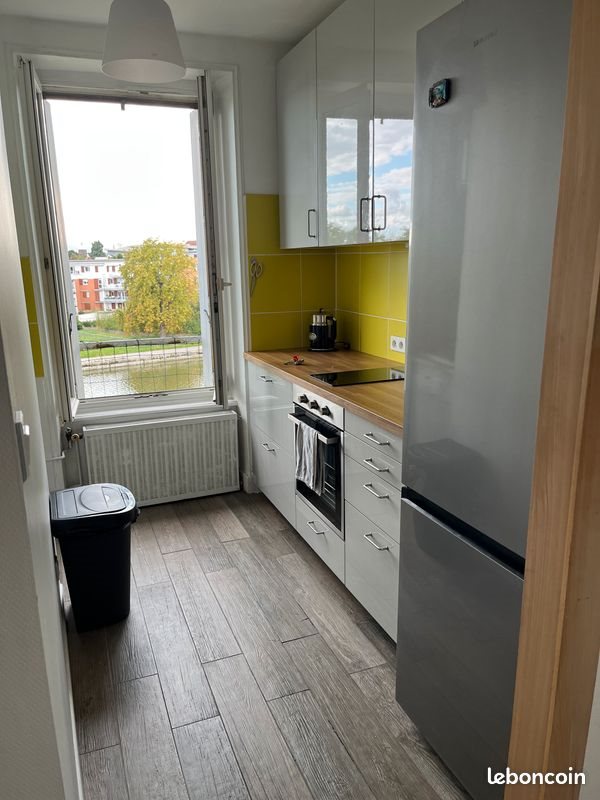 Appartement à louer, 65m², Saint-Max