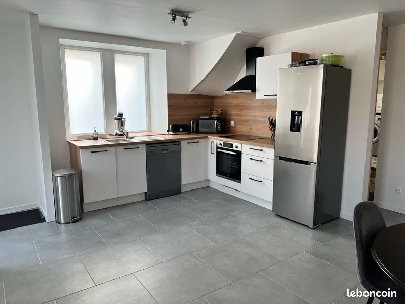 Maison à louer, 140m², Moyon