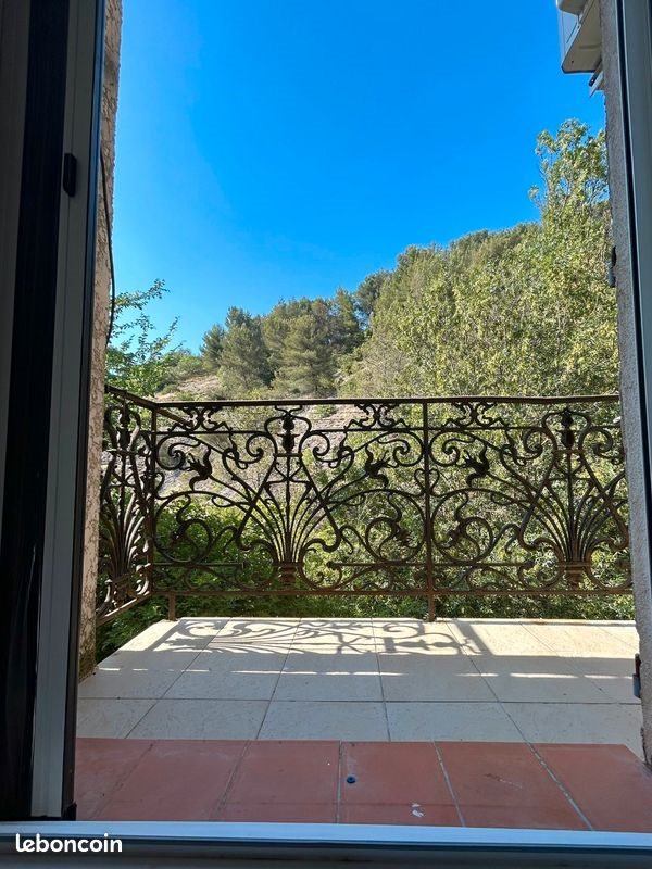 Appartement à vendre, 72m², Simiane-Collongue