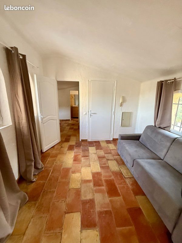Appartement à louer, 45m², Pégomas