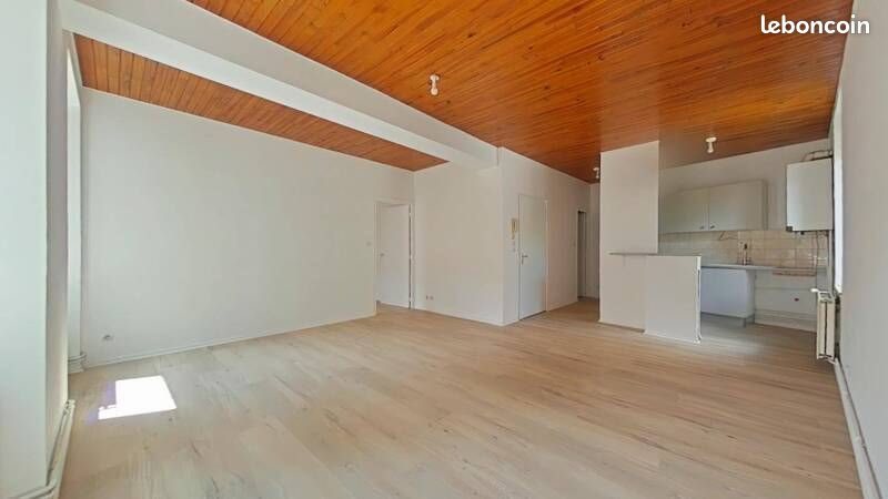 Appartement à louer, 46m², Planfoy