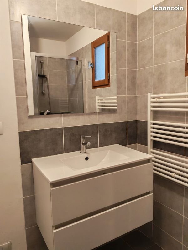 Appartement à louer, 42m², Saint-Laurent-d'Aigouze