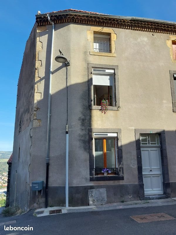 Maison à louer, 82m², Corent
