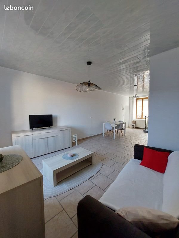 Maison à louer, 82m², Corent