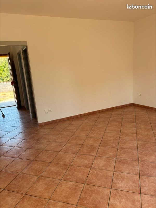 Appartement à louer, 75m², Santa-Lucia-di-Moriani