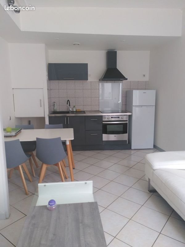 Maison à louer, 35m², La Roche-Chalais