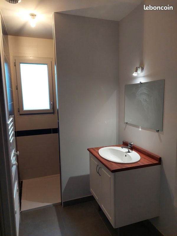 Maison à louer, 77m², Saint-Gence