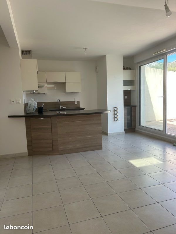 Appartement à louer, 57m², Toulon