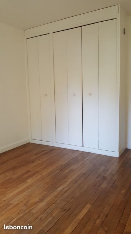 Appartement à louer, 32m², Saint-Cyr-l'Ecole