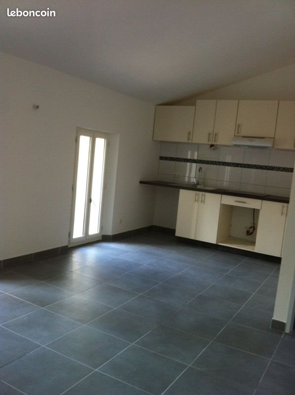 Appartement à louer, 54m², Servian