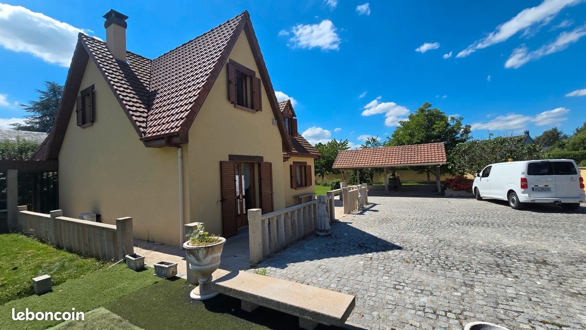 Maison à vendre, 140m², Neuville-Ferrières