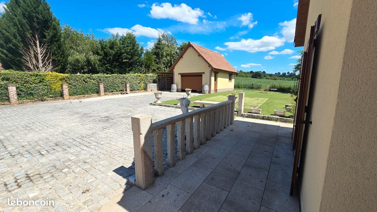 Maison à vendre, 140m², Neuville-Ferrières